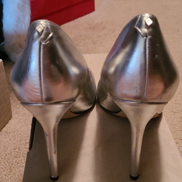 Sam Edelman Silver Pumps - Picture 2 of 7